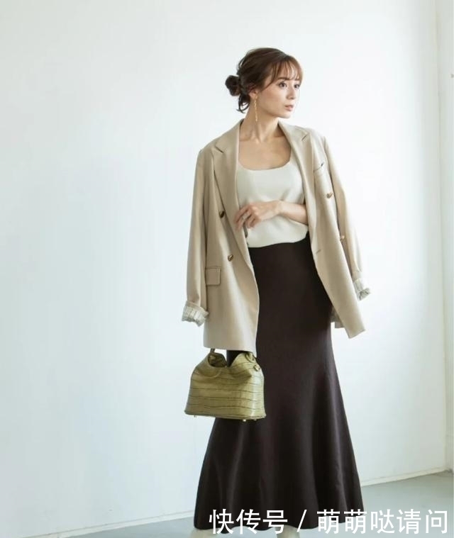 完美|日本女性真爱美,哪怕天冷依旧穿裙装,完美诠释秋季浪漫