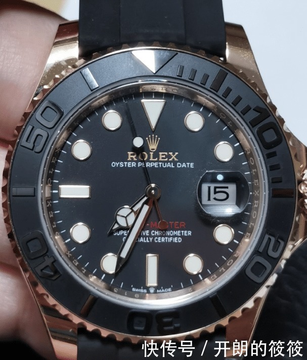 表盘|手里有一万块,我是选绿水鬼还是熊猫迪好