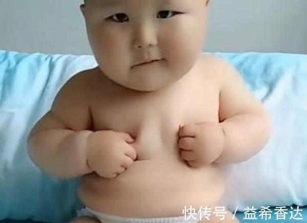 肥胖|孩子嫌弃爸爸妈妈给自己喂得太胖，嚷嚷着要减肥，妈妈：胖才可爱