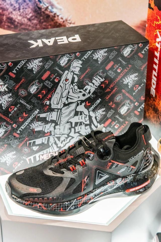 哥斯拉 这双篮球鞋A爆了,超凶的“哥斯拉”联名鞋终于要发售了!