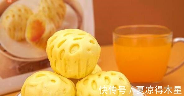 蜂窝状|蛋黄沙包的造型十分可爱，表面蜂窝状的孔，犹如一个个透气的小孔！