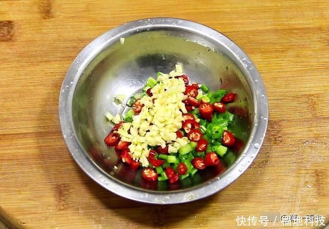  这样做出来的蒸豆腐又香又嫩，营养价值丰富