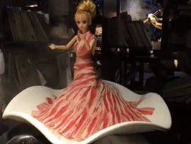 |搞笑GIF:花大价钱来看的表演 你们说我是不是被骗了