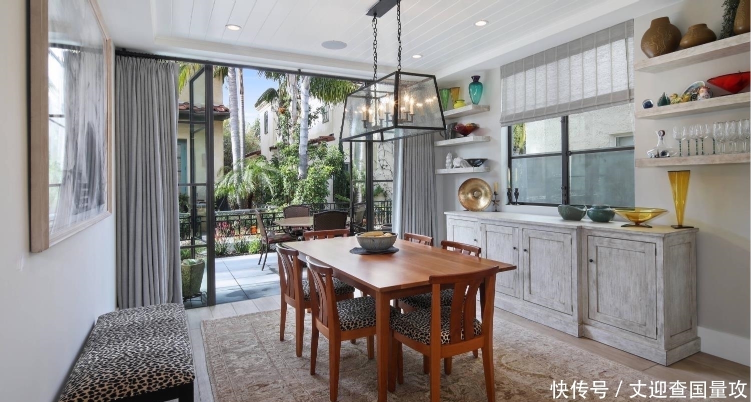 栅栏|以后真想住这种别墅,房子和庭院休闲又漂亮,一回到家都不想出门