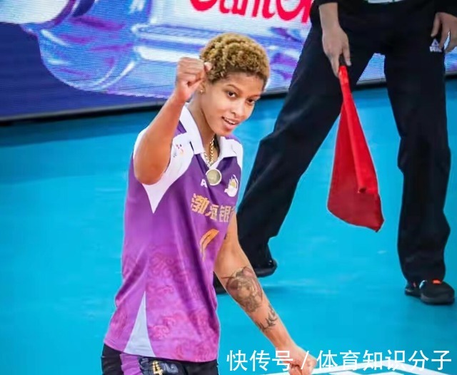 李盈莹|小美为何能加盟天津女排?李盈莹和瓦尔加斯从对手变队友的故事
