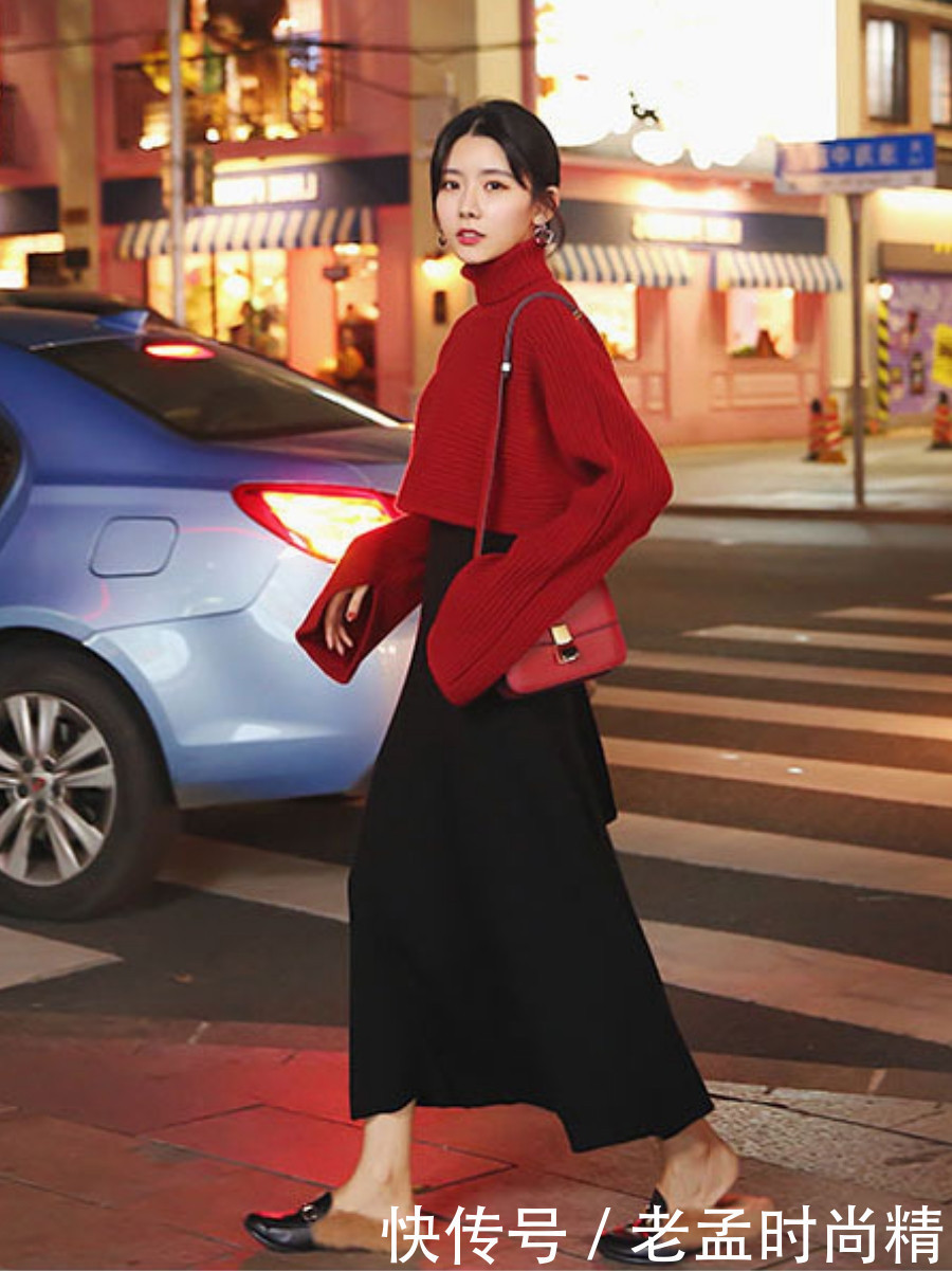 今年冬季女装色彩的流行趋势,红黄蓝黑四种配色,让女性穿出靓丽时髦感