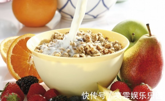 合并|有高血压糖尿病,还能吃零食吗?医生推荐3种,适量吃有益健康