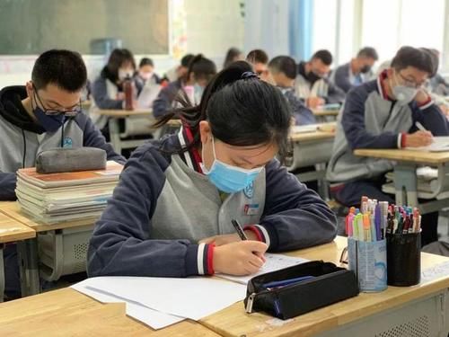 高考前学生习惯性松懈，学霸：别人用3年，我用最后50天，足够了