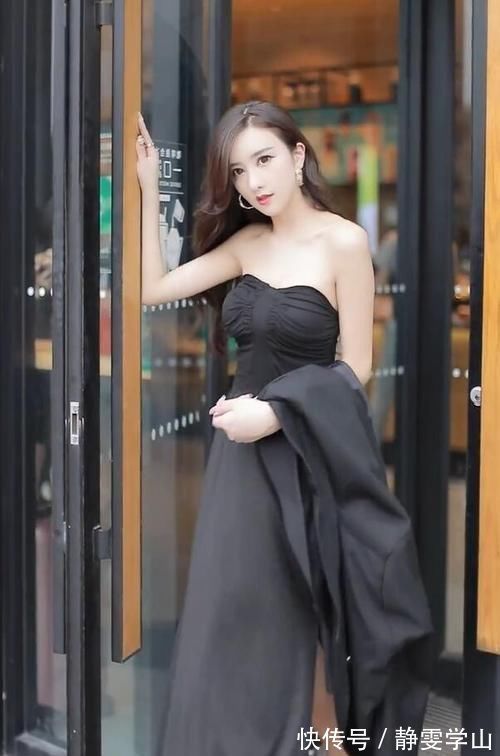 女神 都市女郎风的形象,一身单调黑色,凸显出高级感