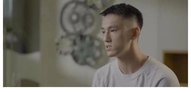 羞羞的铁拳|一个计算机在读博士,决定靠脱口秀赚钱