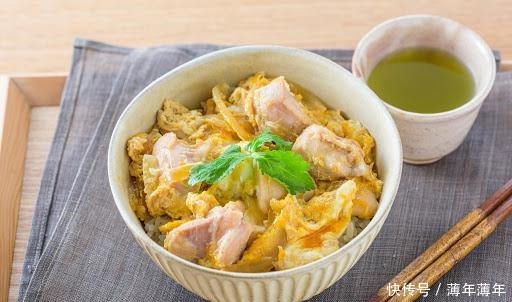 孩子|早餐这样做,孩子最爱吃,一大碗上桌,营养好吃又漂亮,看饿了