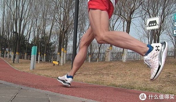 跑鞋测评 篇三：打破传统，全速前进--UA Flow Velociti Wind初体验