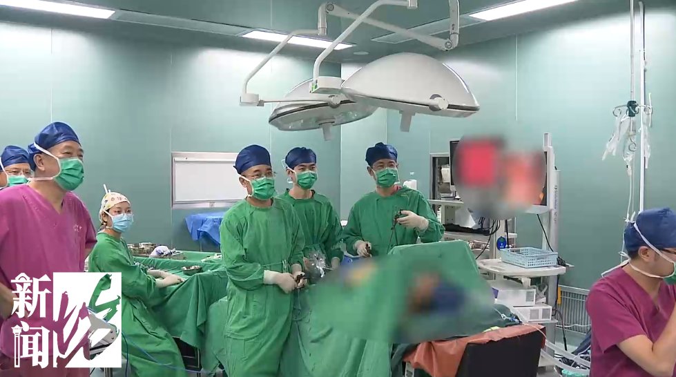 腹腔镜|300斤!胖小伙多次减肥失败后,这次成功了