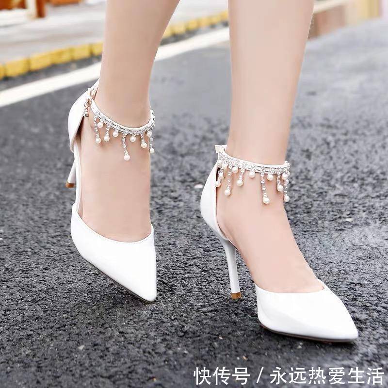 春夏必备一双高跟鞋，穿出优美身姿，优雅又气质