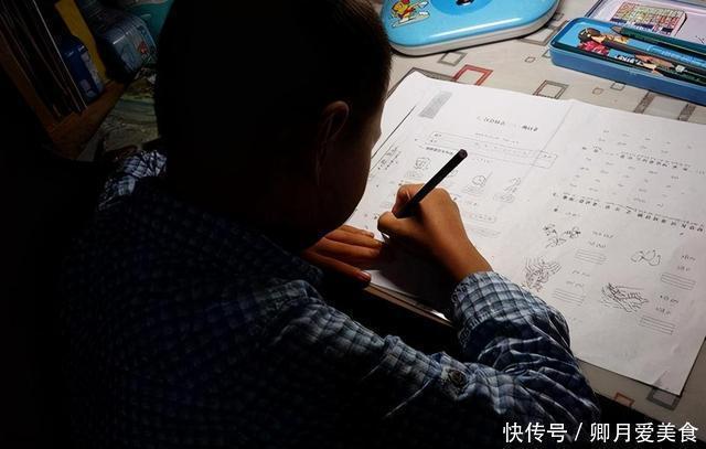 作业|孩子被罚抄“22页”,熬夜到凌晨,第2天父亲做了一个大胆决定