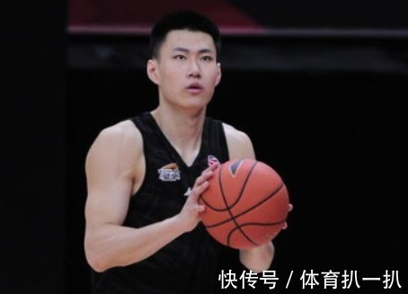 肤白貌美|辽宁男篮大将官宣恋情!颜值高女友家境优渥,肤白貌美大长腿!