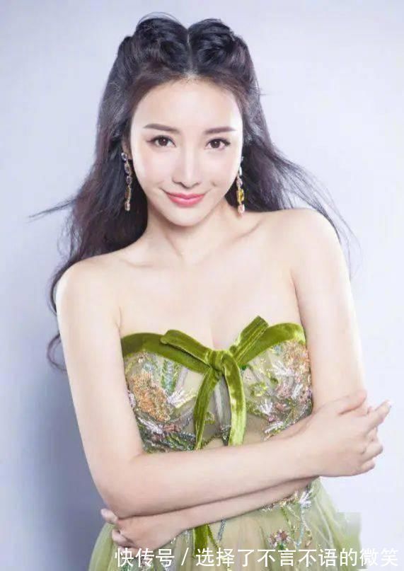 周冬雨 一剪就老十岁的4种发型,爱美女生千万不要留!