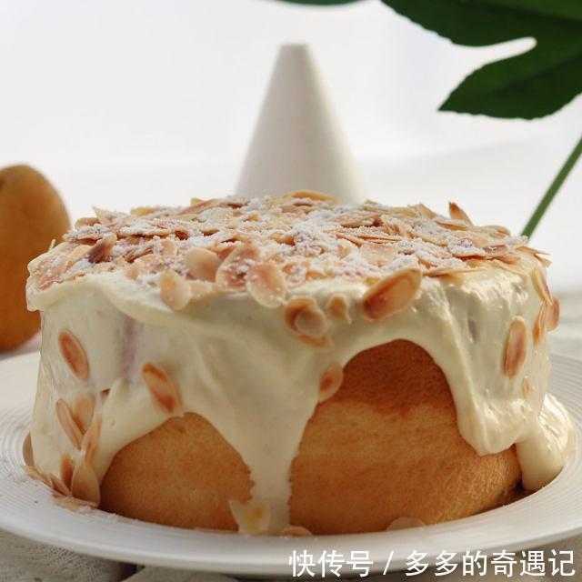 玉米淀粉|爆浆椰浆芝士奶盖蛋糕,切开一小口,竟然还是爆浆效果