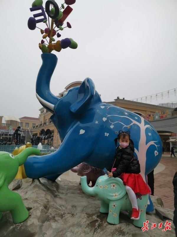 骑马|春节长假，来这里骑马、逛街｜图集