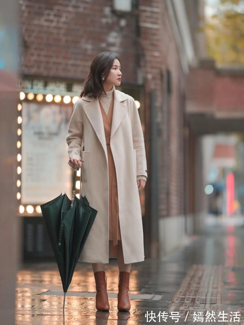 烟管领 今冬不流行系围巾了,大衣+烟管领才是真的时髦!难怪潮人都爱穿