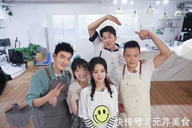 秦海璐也在追《中餐厅》，看了给赵丽颖打电话，原因够笑三天