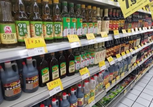 便宜|买醋时，瓶身上印有这2个字母，再便宜也不建议买，都是勾兑醋