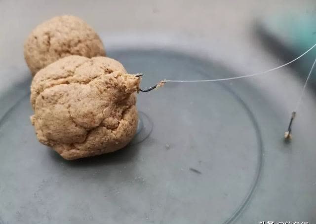 饵料一拉就散、难以成团？未必是拉丝粉少，这2点要注意