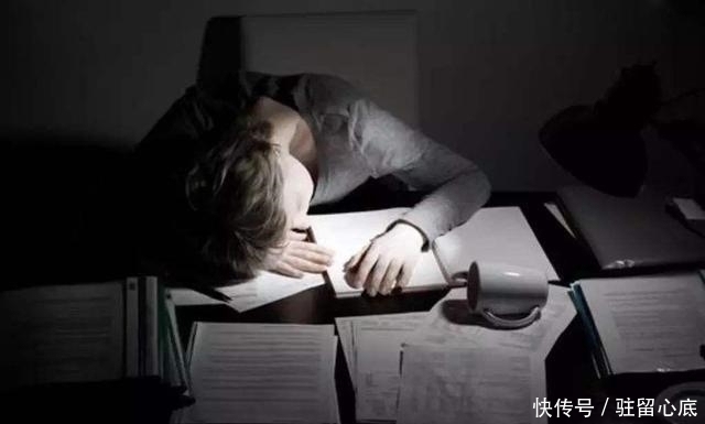 熬夜|加快女性衰老的6个习惯,熬夜排在最后,首位很多女性不爱做