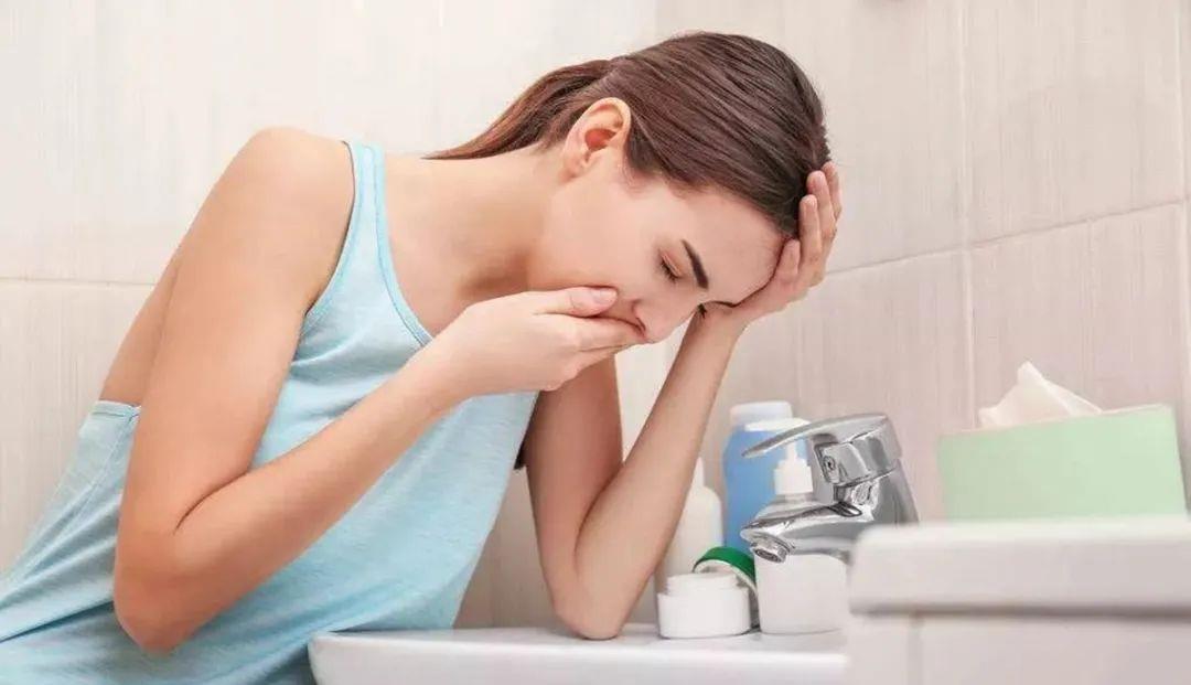 孕吐好难受,即便熬过了也不能掉以轻心,有四类食物还是要忌口