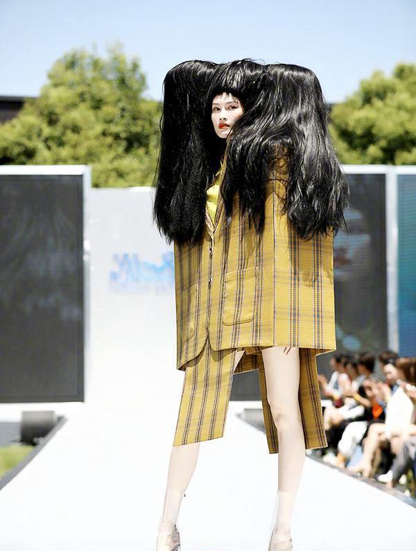 奔跑吧时装秀如群魔乱舞原谅我不懂时尚个个都像外星人