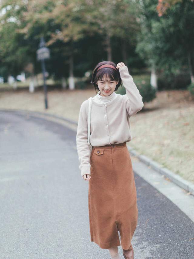 穿搭|才是真正的宝藏穿搭,一件打底衫的多种风格,时尚感太强了