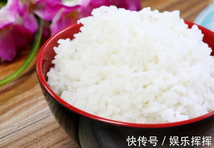 降血糖|56岁女子降糖一年，血糖从14.3到5.7，3个习惯助你降血糖