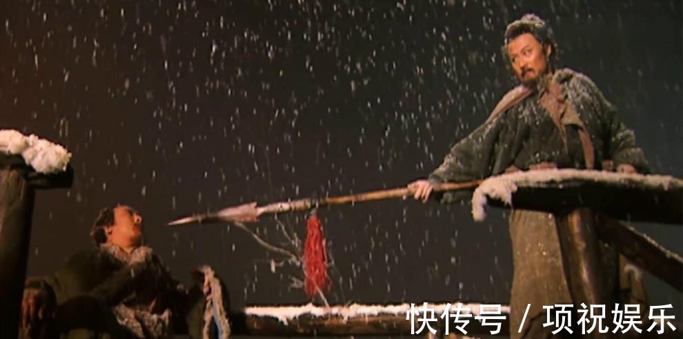 水浒传$宋江派人射杀晁盖,瞒不过毒人林冲,林冲为什么没有替晁盖报仇