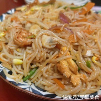 泡米粉|这是海鲜炒粉最正宗的做法，好吃到爆