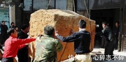 瑞士!明墓6百年前的戒指“瑞士手表”不是盗墓者的,是时空穿越吗!