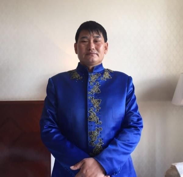 朱之文下厨做饭菜板发霉、刀生锈,有钱了卫生环境却脏乱差