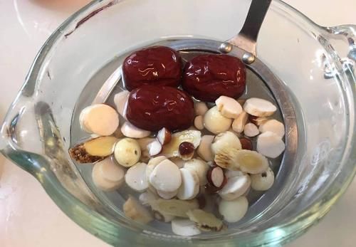 春天湿气太重,多给家人喝这汤,营养滋补又祛湿,让你一身轻松