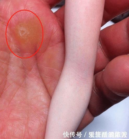 大神|感叹能够做出如此逼真的手办时,看到工匠的手,直接秒懂