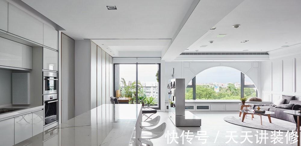 洞板|实不相瞒，我早看不上传统电视墙了，换个可旋转的矮墙，人见人夸