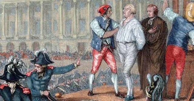 人性|1939年公开处决：现场嬉笑，处决后人群一哄而上，人性丑陋瞬间展现