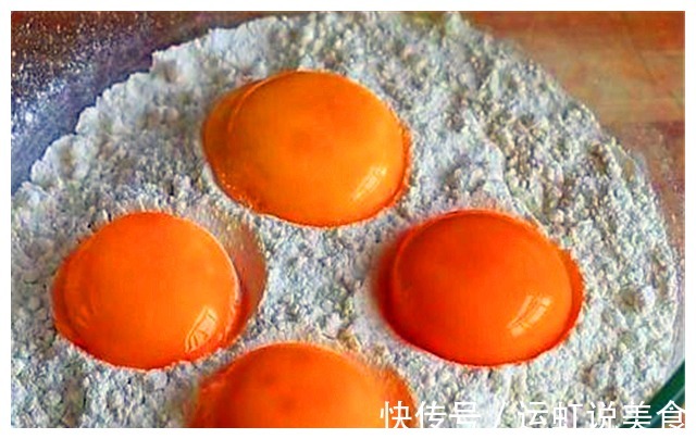 最简单的面包做法,每次做出来孩子都抢着吃,味道和店里差不多!