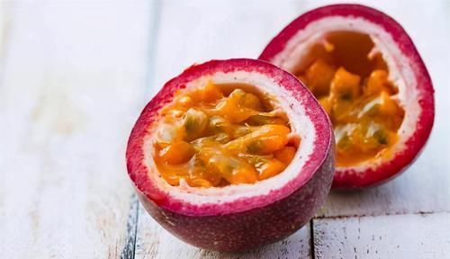 李子|想長壽得會(huì)吃，常吃以下3種食物，養(yǎng)心安神，潤肺補(bǔ)肝，好處多多