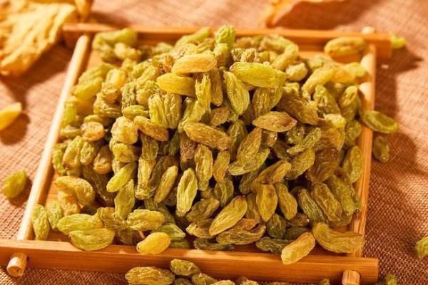 养血|早餐吃一把葡萄干，竟然有想不到的好处，抗衰抗癌，养血养颜