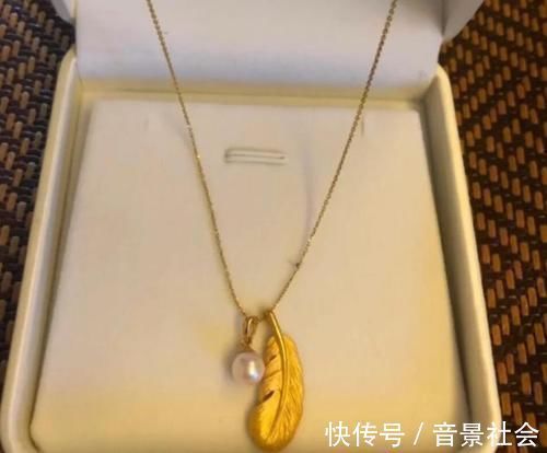 流苏感#黄金饰品终于打破古板的设计,时尚又新潮,这样的首饰是国风精品