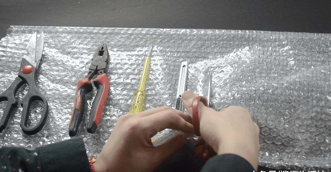 家家户户|快递箱里的气泡垫别扔了, 没想到它作用这么大, 家家户户用的到