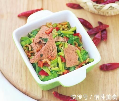 常吃|常看电脑和手机的人,这道菜要常吃,改善视力,缓解疲劳,别错过