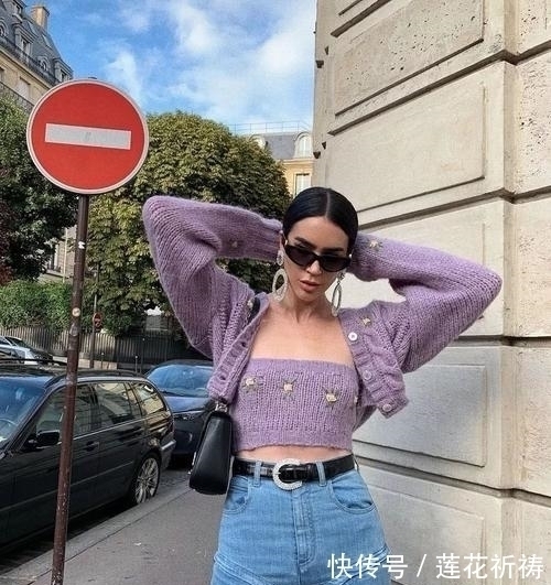 小姐姐 今年流行一种新穿法叫:“奶奶衫+牛仔裤”,显高还显腿长