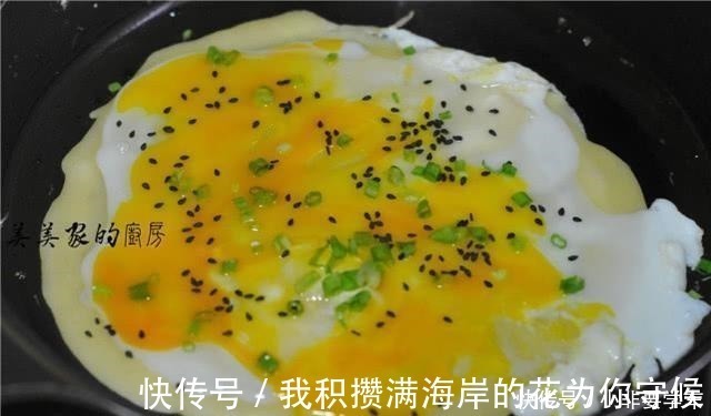 早餐|一个鸡蛋一勺粉，营养早餐并不难，金黄焦嫩，从此不吃早餐摊！
