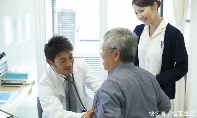 93岁老中医,骨骼强壮,直言从不怕骨质疏松,秘诀是常做这3件事