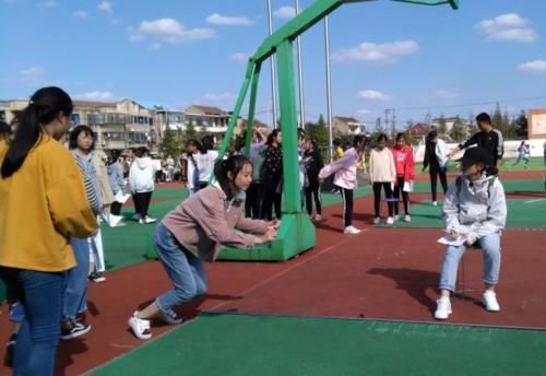 身高|初中生标准身高表火了,达到这一高度算合格,很多孩子不达标